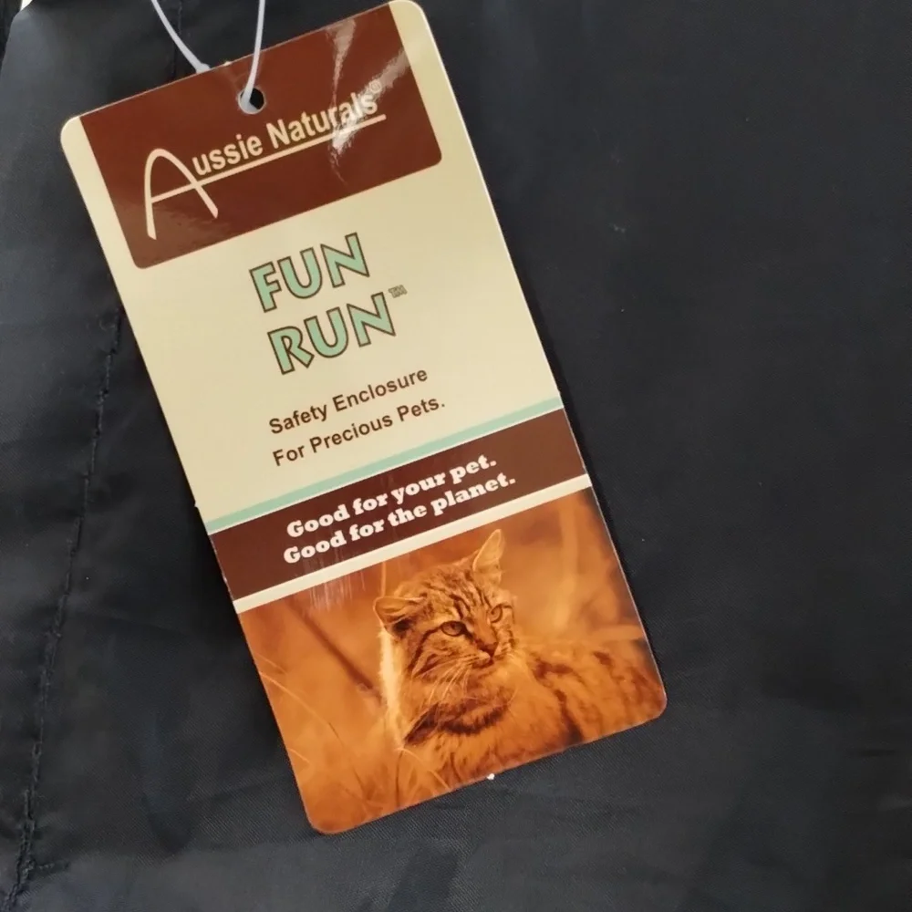 Aussie Naturals Fun Run Safety Enclosure for Pets. PLEASE READ COMPLETELY